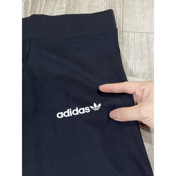 Áo Nỉ Adidas Originals adicolor cropped hoodie in black