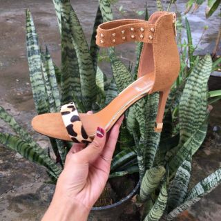 Giày da beo cao gót size 36