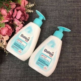 Hàng Đức Dung dịch vệ sinh phụ nữ Balea