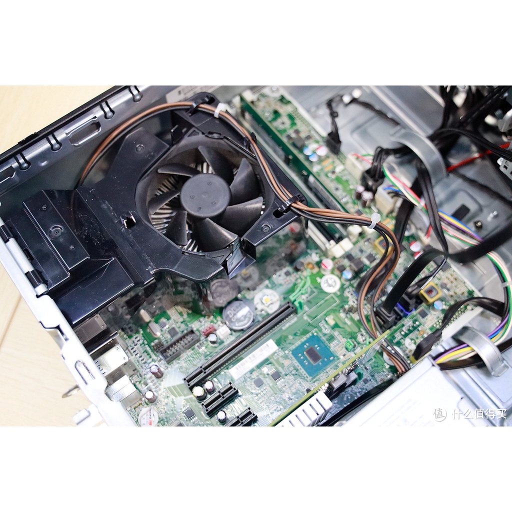 HP Z240 xeon E3-1245v5-8G-128G ssd / Workstation