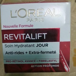 Kem dưỡng ngày L'oreal Revitalift Soin Hydratant Jour, 50ml
