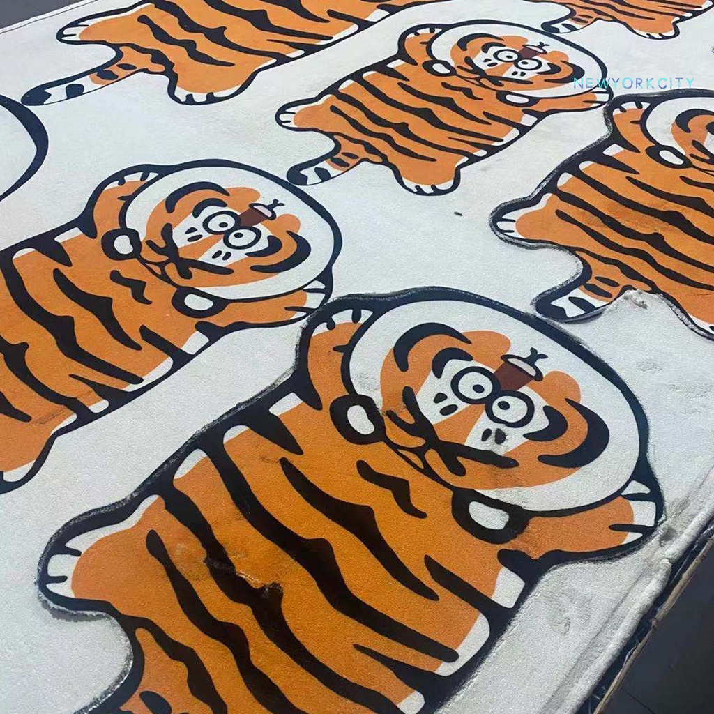 Thảm lót cửa chùi chân Lông Nhung Mềm Mại Hình Chú Hổ Dễ Thương Dùng Hàng Ngày