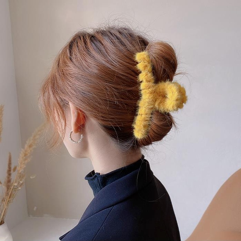 Kẹp tóc phủ lông thời trang thu đông Hàn Quốc 2021