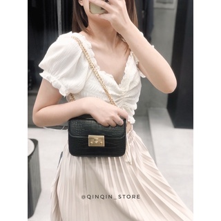 Túi vân rắn khoá vàng lì