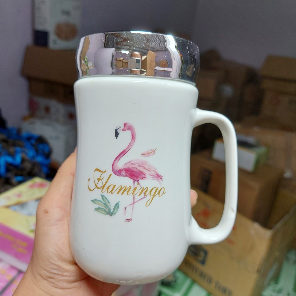 Ly sứ có nắp kính chất liệu sứ tráng men kiểu dáng đẹp mắt có quai cầm, thiết kế eo dễ cầm nắm tiện dụng