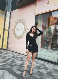 CHÂN VÁY NGẮN KHOEN LỖ 🍀🍀🍀🍀