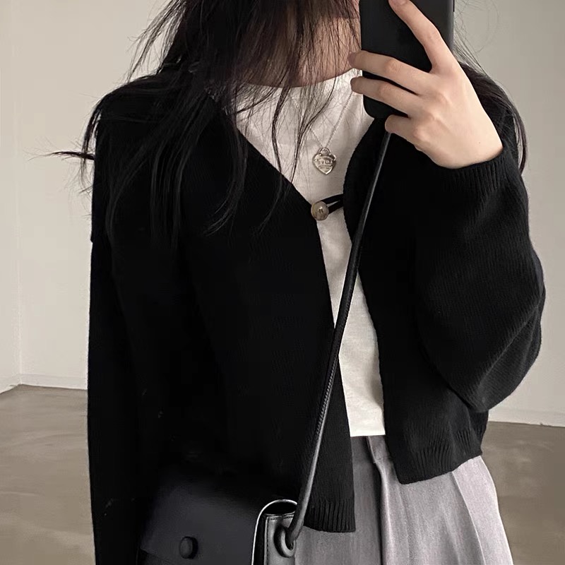 𝗺𝗶𝗲 𝘀𝘁𝘂𝗱𝗶𝗼 - HÀNG CÓ SẴN Cardigan trơn cài khuy phong cách Hàn Quốc