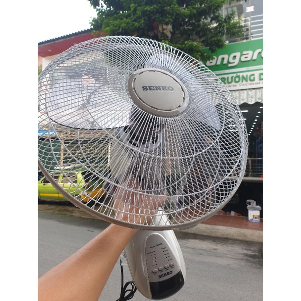 Quạt treo SENKO có điều khiển và không khiển giá rẻ