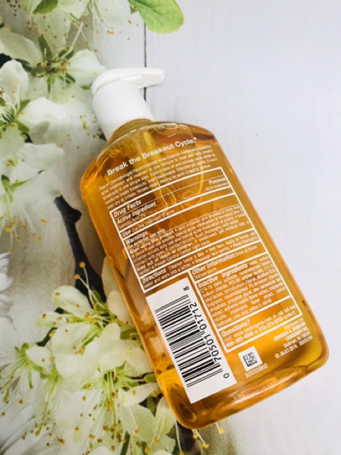 Sữa rửa mặt dành cho da mụn Neutrogena Oil-free Acne wash