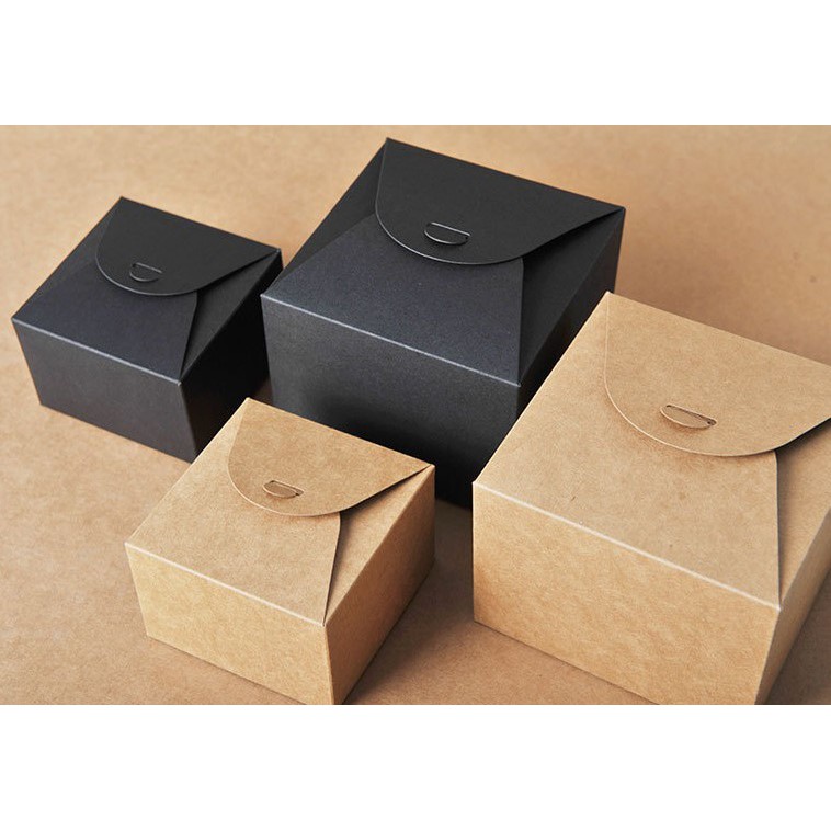 Hộp quà kraft vuông nắp cài thắt nơ kèm rơm lót, hộp giấy kraft mini 2 màu | BigBuy360 - bigbuy360.vn