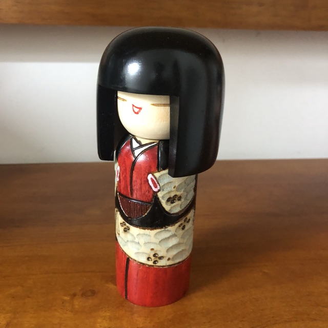 Búp bê Kokeshi, búp bê gỗ Nhật Bản, làm tay thủ công