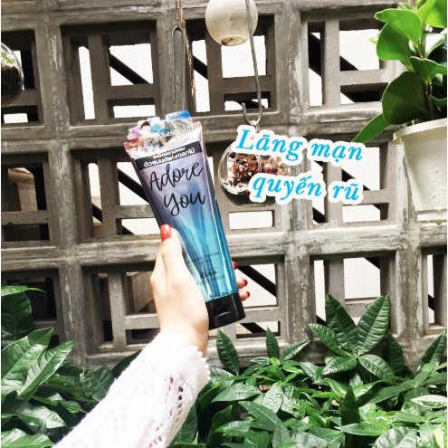 Sữa dưỡng trắng da toàn thân hương nước hoa Malissa Kiss 226ml | BigBuy360 - bigbuy360.vn