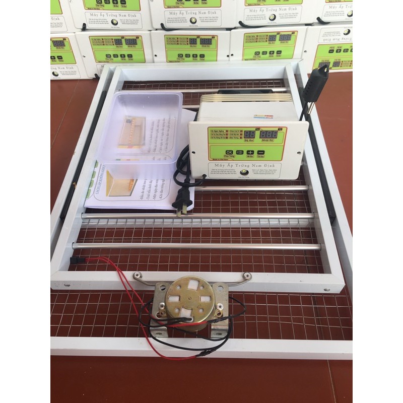 Bộ Máy Ấp Trứng Cabon Trường Sa VN- 2023 + Khay đảo lăn 60 trứng cao cấp