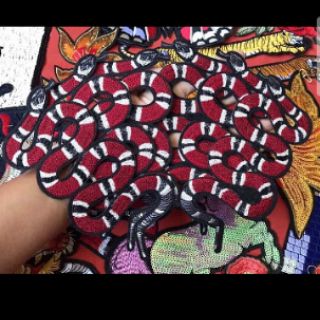 HÌNH ỦI NHIỆT RẮN GUCCI