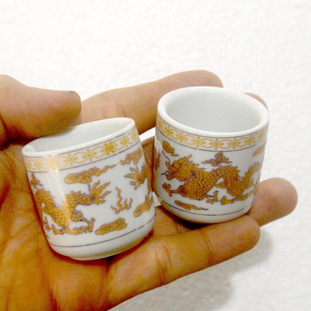 Chung lẻ thờ cúng bàn thờ thần tài