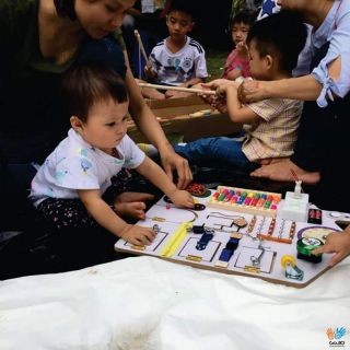 Đồ chơi giáo dục - Busy Board