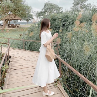 Đầm trắng cổ tròn thắt eo (kèm hình thật)