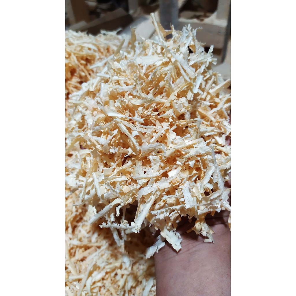 Mùn cưa gỗ thông tự nhiên
