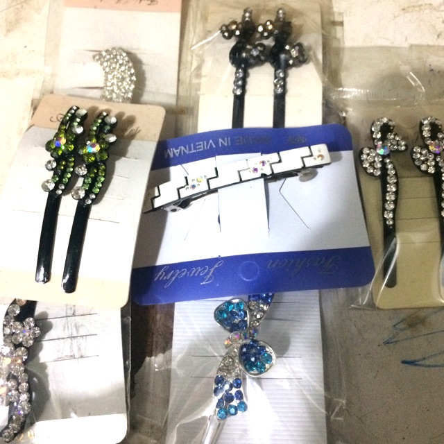 Cặp tóc xinh giam giá