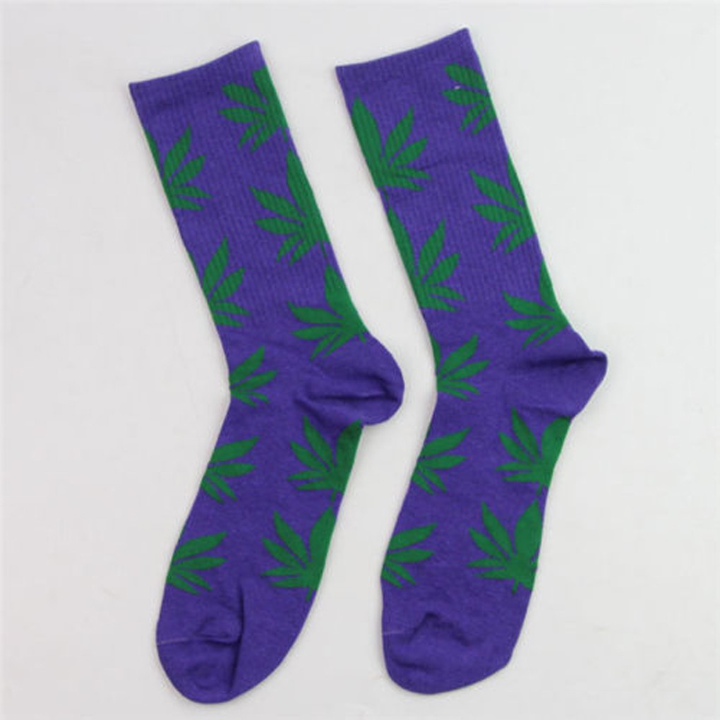 Tất cotton cổ cao họa tiết hình chiếc lá cho nam nữ