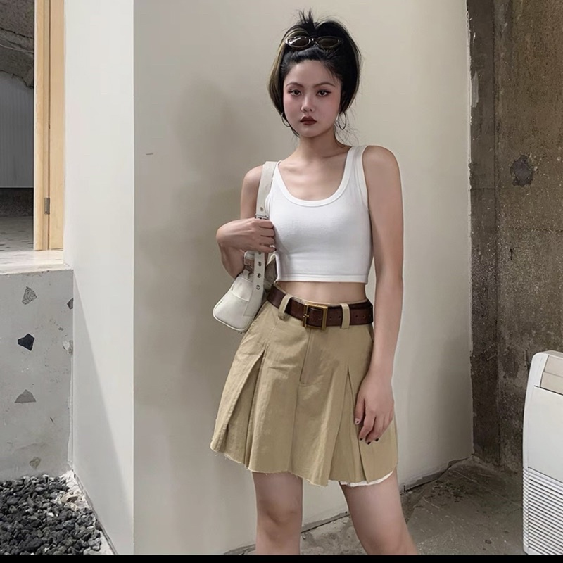 chân váy xếp ly dáng chữ A có quần bảo hộ