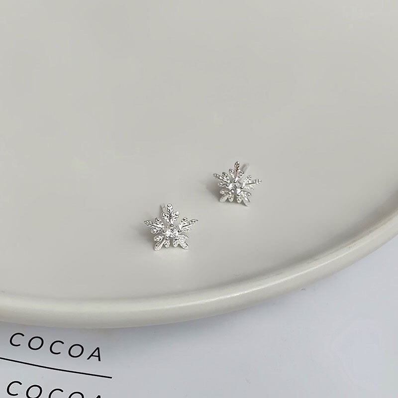 Bông tai nữ bạc đẹp khuyên tai bông tuyết nhỏ xinh-AURASILVER-KT33