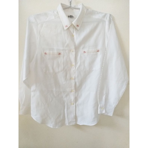 Áo sơmi trắng thêu size S- M thanh lý