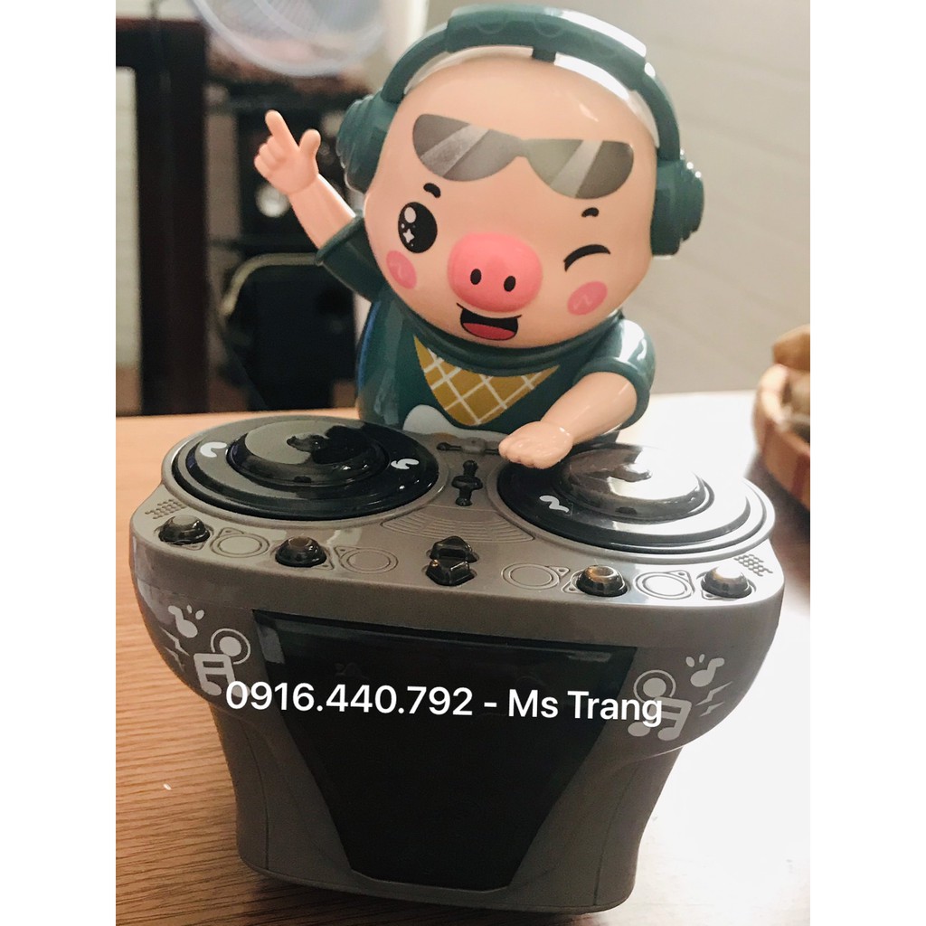 Heo đánh DJ siêu cưng, có thể cảm biến né vật cản