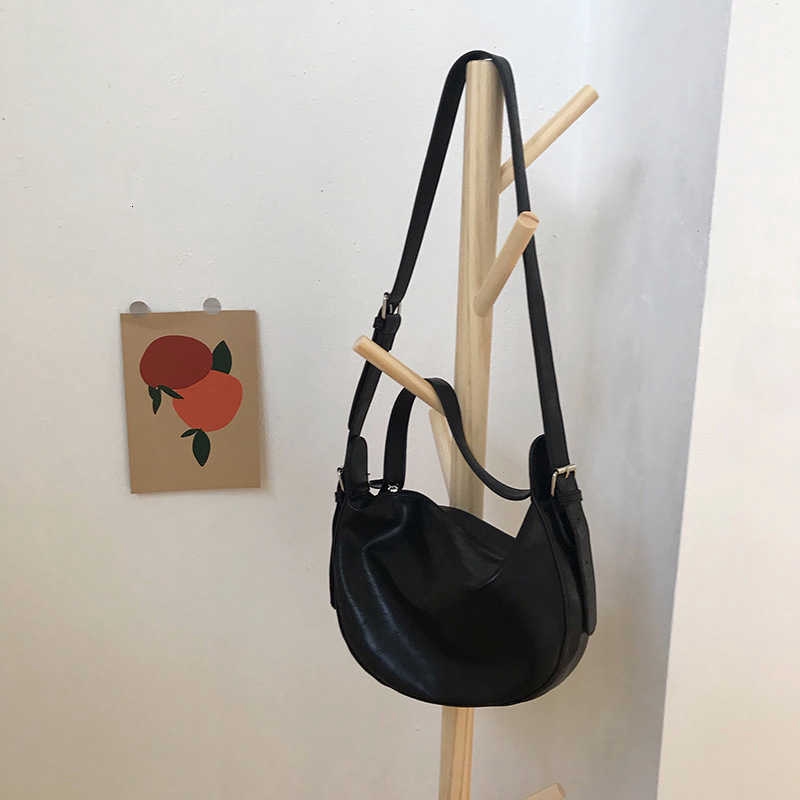 2817 |Màu Đen| Túi Xách Đeo Vai Mềm Mại Màu Tối Thời Trang Cao Cấp