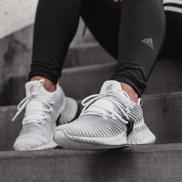 alphabounce all white