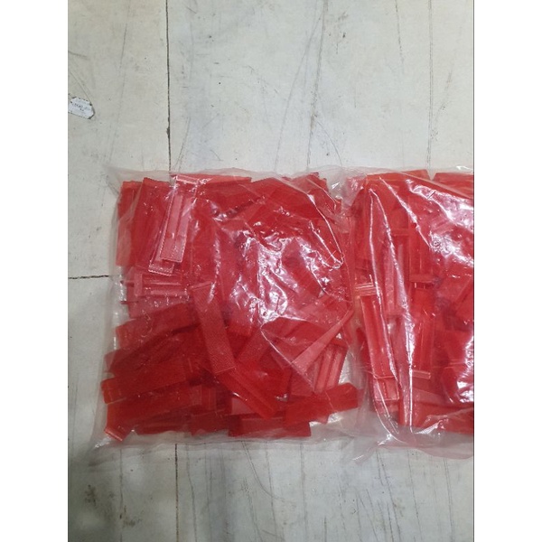 Túi 100 ke nêm cân bằng lát gạch