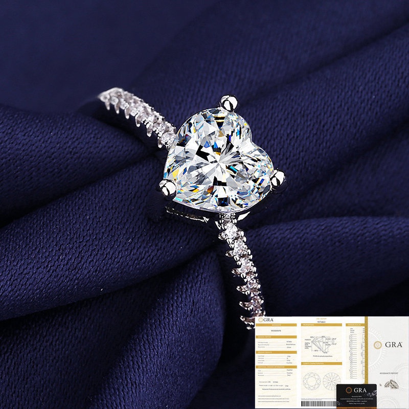 Nhẫn Hở Hình Trái Tim Mạ Vàng Trắng 18K Đính Kim Cương Trắng Thanh Lịch