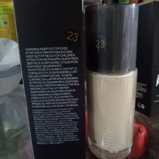 Kem nền Mac & REVLON