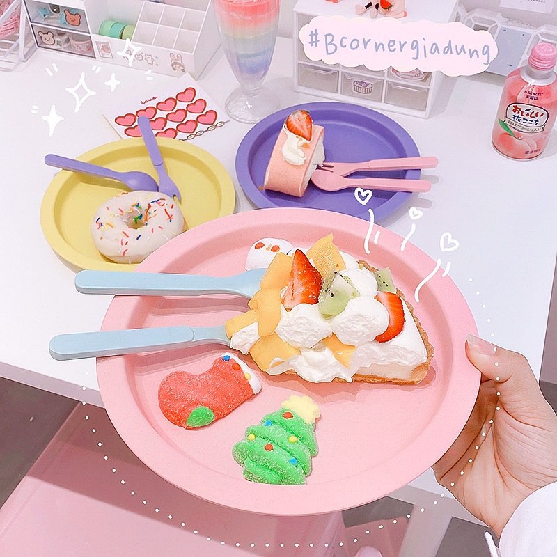 Set Muỗng Nĩa Và Đĩa Màu