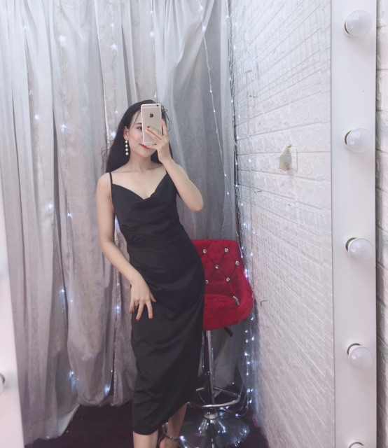 Váy lụa cổ đổ