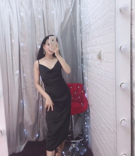 Váy lụa cổ đổ