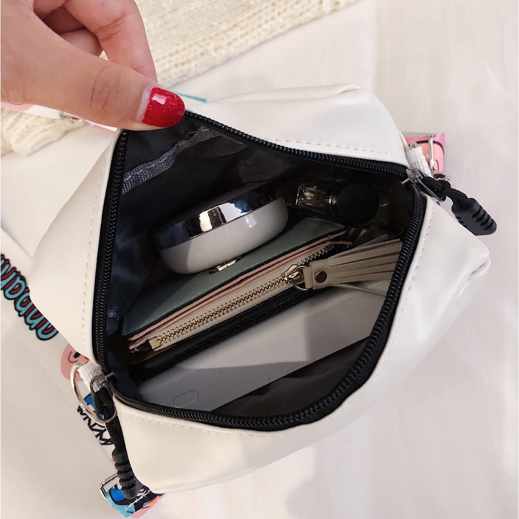 Túi Đeo Chéo Nữ ⚡Freeship⚡ Thời Trang Phong Cách Hàn Quốc Du Lịch Đi Chơi Dạo Phố Năng Động Cá Tính Nhiều Màu [Mstaly]