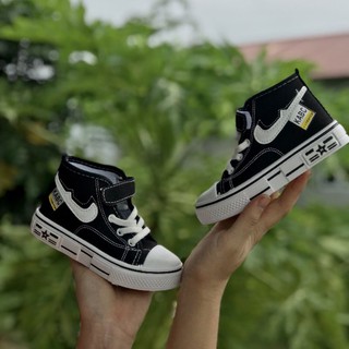 Giày cao cổ quai dán