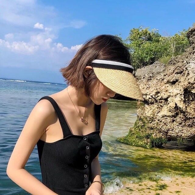 Mũ nửa đầu cỏ đi biển siêu chất