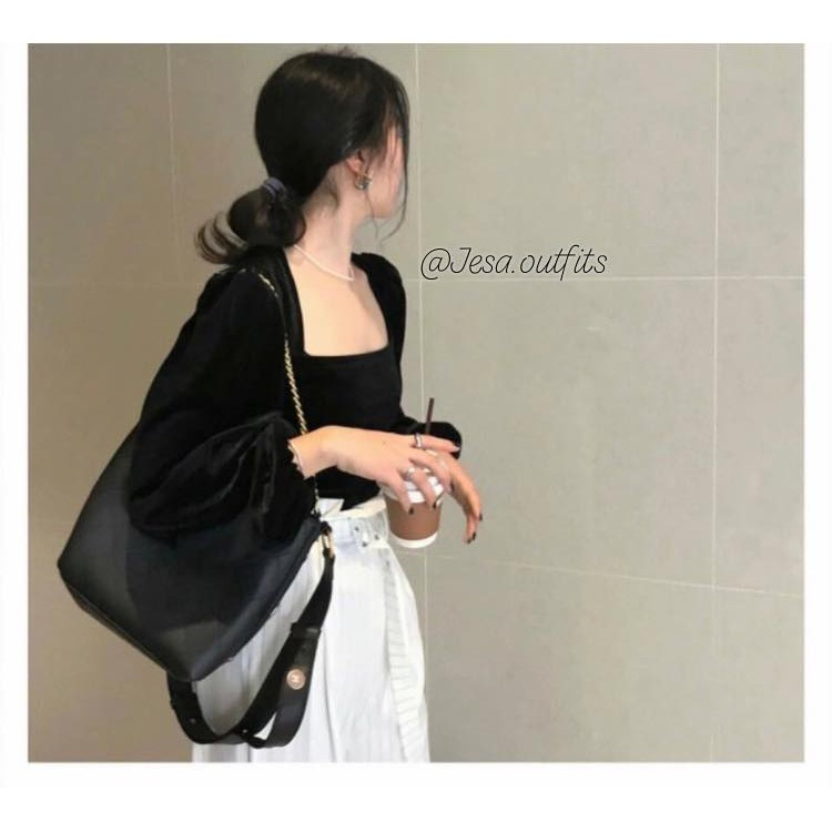Áo lụa nhung tay phồng dài cổ A  màu nude,đen