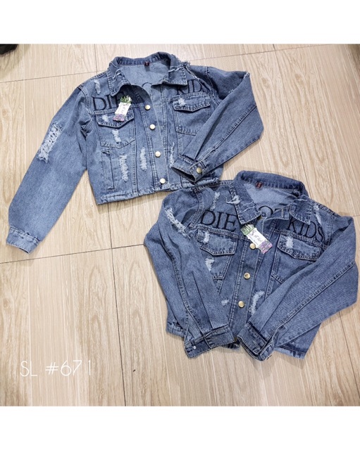 Áo khoác jeans thêu lưng chun mốc rách