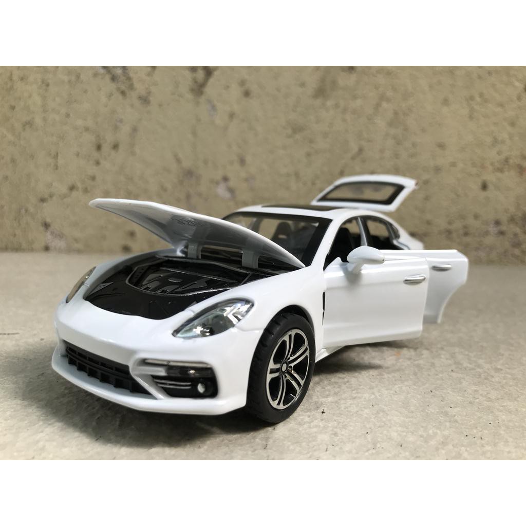 Mô hình xe ô tô Porsche Panamera 1:32