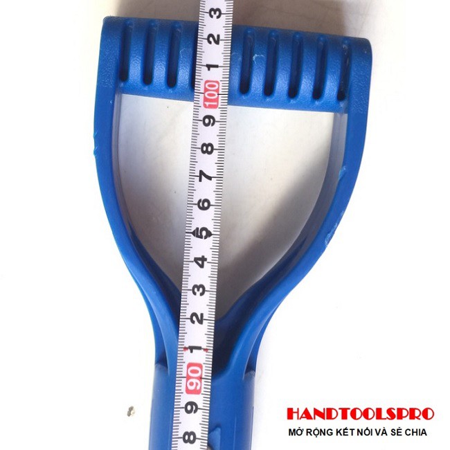 Cây xẻng nhọn cán gỗ tay cầm 1020mm A0704P C-MART