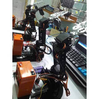 Cánh tay robot 4 bậc đơn giản