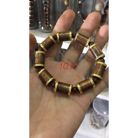 Vòng tay trầm hương tốc tự nhiên