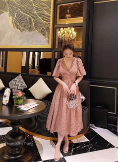 Đầm hồng tiểu thư
