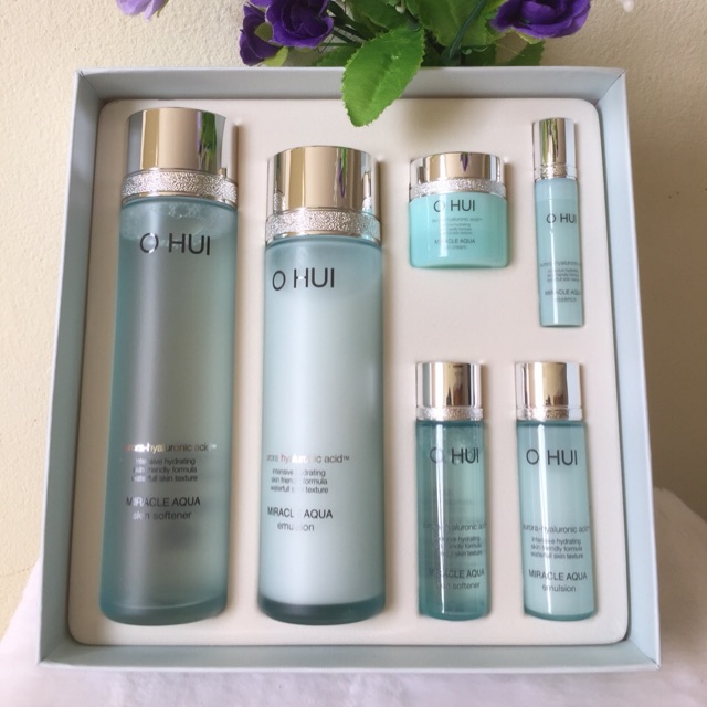 Bộ dưỡng da cấp ẩm Ohui Miracle Aqua Special Set cho da dầu