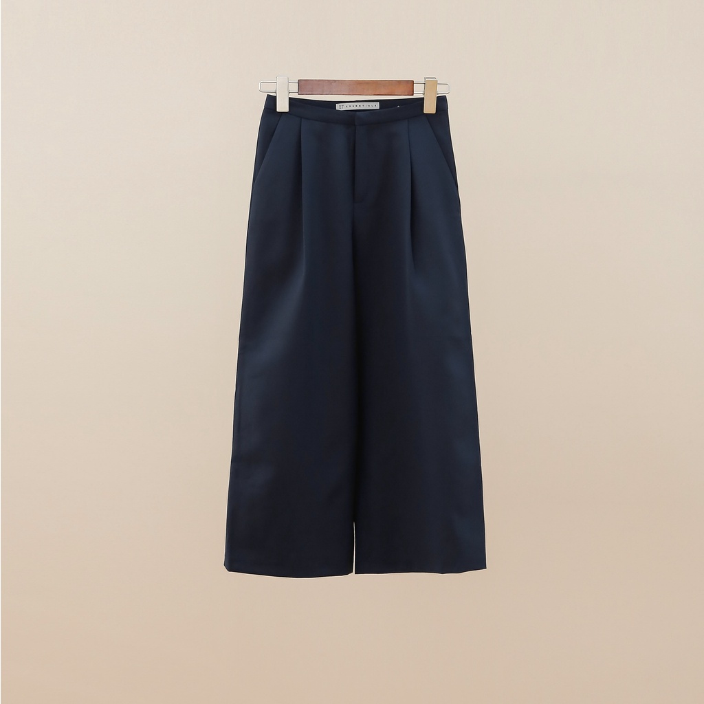 Quần Culottes 1 Ly MOMOCO ESSENTIALS Basic Ankle Culottes Chất Liệu Tuýt Si Mát, Í