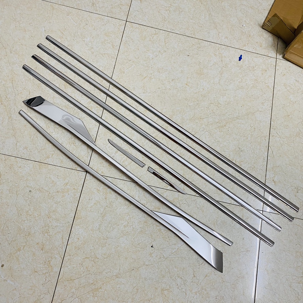 Nẹp Chân Kính, Viền Cong Kính Inox Toyota Veloz, Avanza 2022 2023 Chất Liệu Inox Sáng Bóng, Trang trí viền kính cửa xe