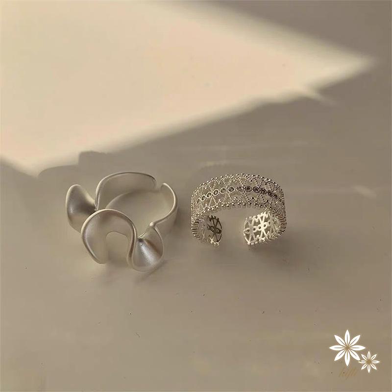 【kifli】Nhẫn Hở Kiểu Gợn Sóng Đính Đá Zircon Có Thể Điều Chỉnh kifli.acc} Cho Nữ Mờ / Matte